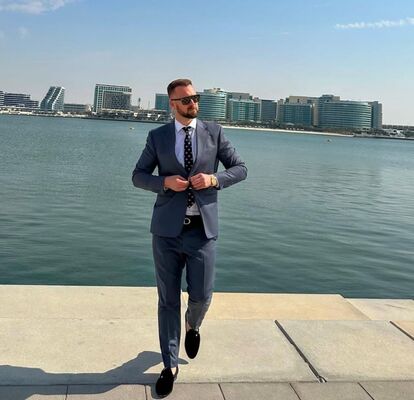  ,   Miketyrant, 49 ,   ,   