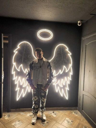  ,   Albert, 25 ,   ,   