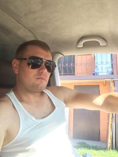  ,   Artem, 42 ,   ,   , c 