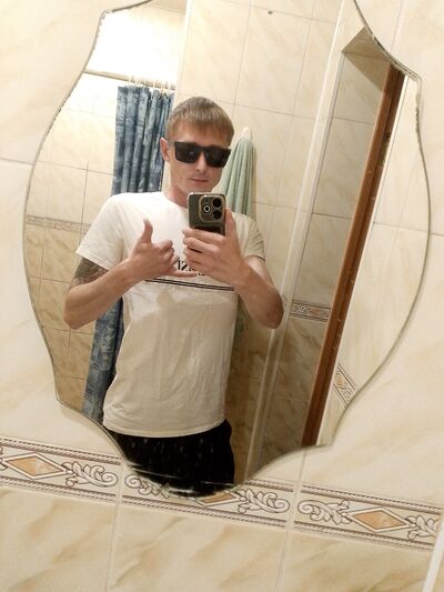  ,   Vladislav, 32 ,   ,   