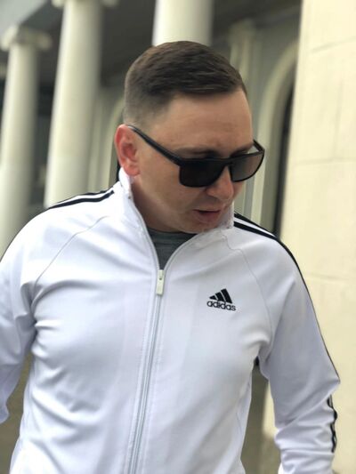  ,   Alex, 34 ,   ,   , c , 