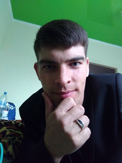  ,   Zhenek, 28 ,   ,   , c , 