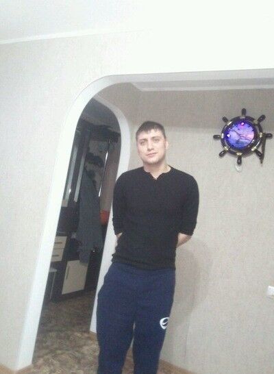  ,   Vova, 32 ,   
