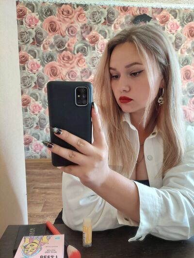  ,   Ksenia, 22 ,   ,   , c 