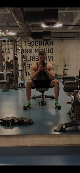  ,   Burak, 26 ,   ,   , c , 