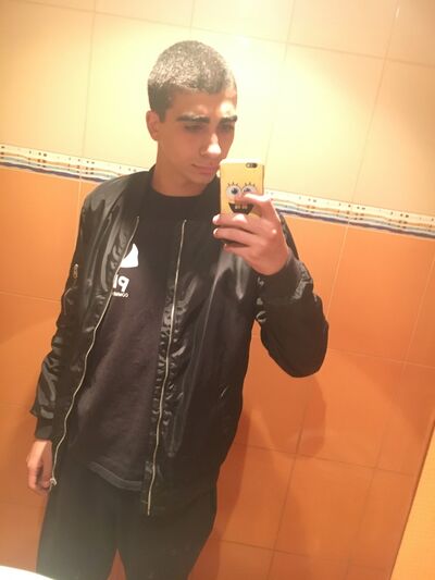  -,   Leonsio, 25 ,   