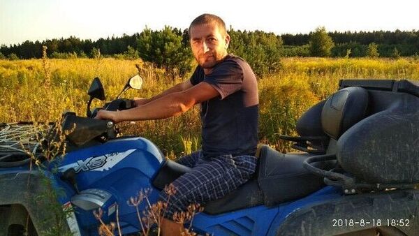  ,   Aleksandr, 44 ,   c 