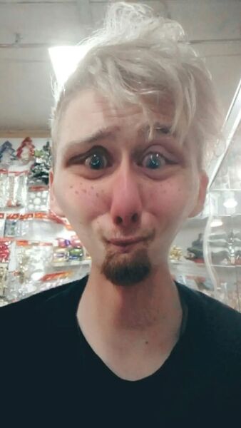  ,   Max, 28 ,  