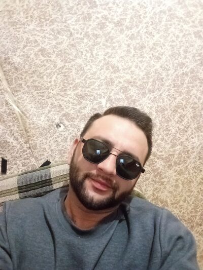  ,   Goga, 29 ,   ,   