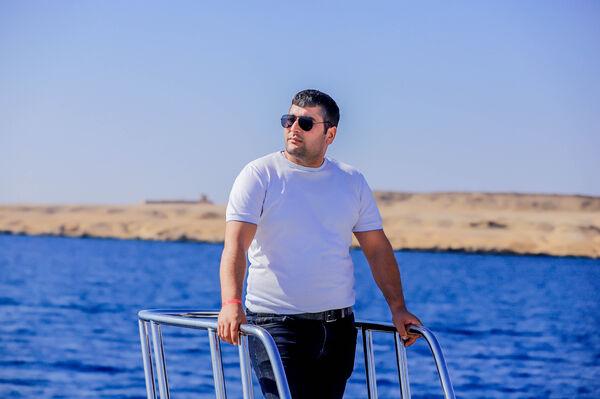  ,   Artur, 32 ,   ,   