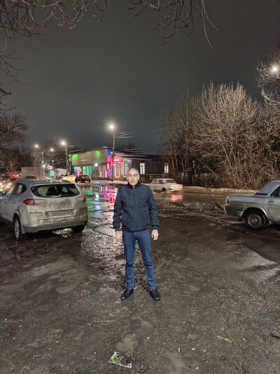 ,   Ruslan, 42 ,   ,   , c 