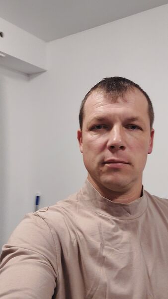  ,   Mihai, 40 ,   ,   