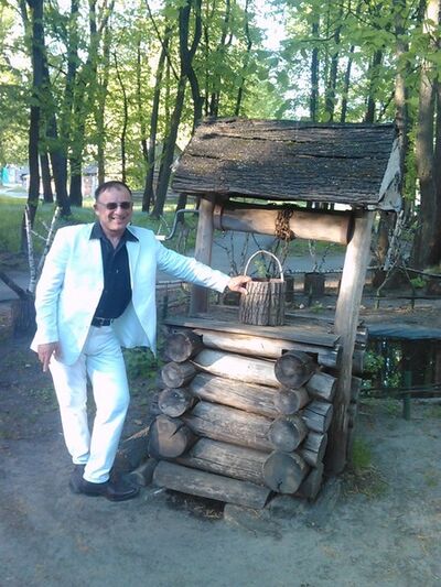 ,   Alex, 66 ,   