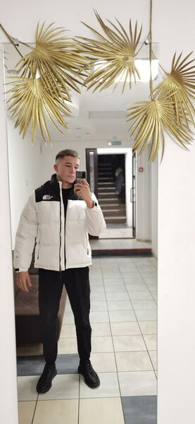  ,   Waxruz, 26 ,   ,   