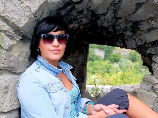  ,   Marina, 48 ,     , c 