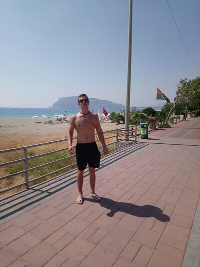  ,   Adam, 28 ,   ,   