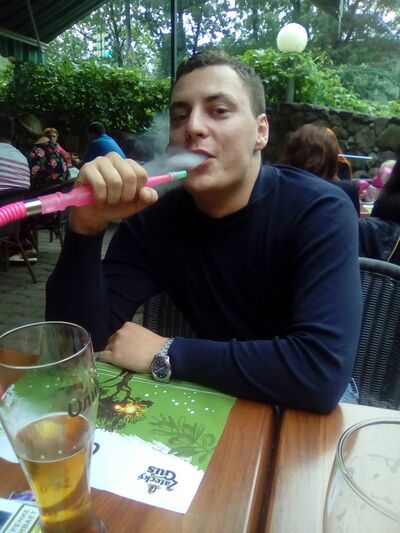  ,   Vadim, 33 ,   