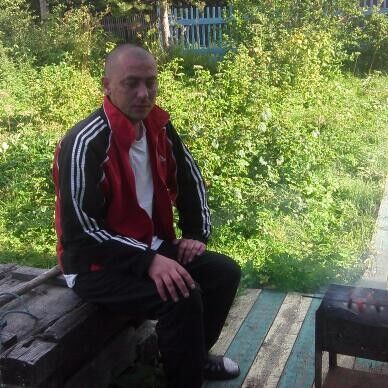  ,   Den, 44 ,   