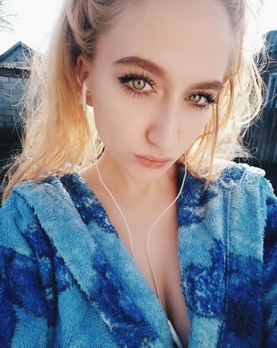  ,   Yulia, 25 ,   ,   , c , 