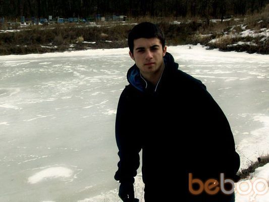  ,   Viktor, 33 ,   