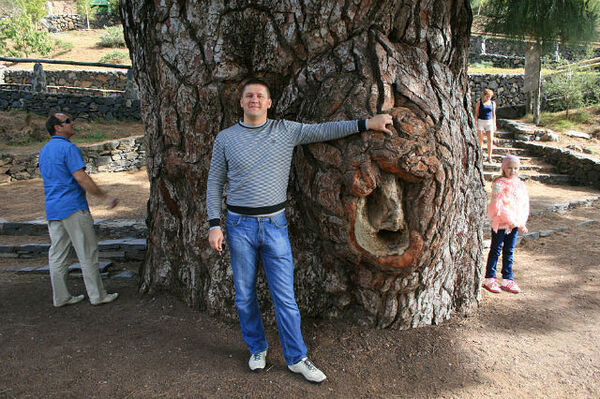  ,   Alex, 43 ,   