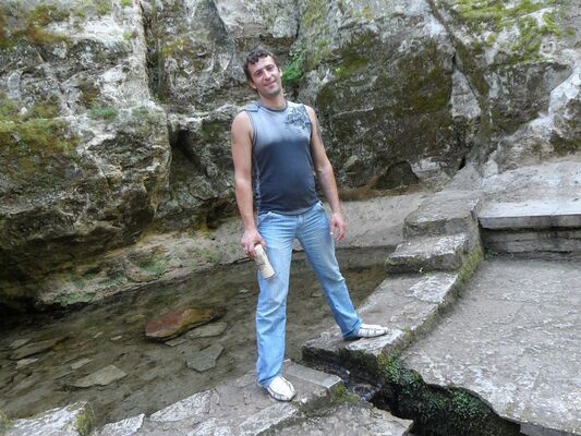  -,   Armen, 41 ,   