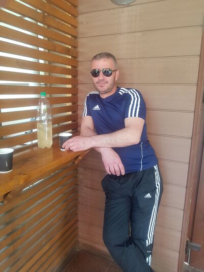  ,   Denis, 38 ,   ,   