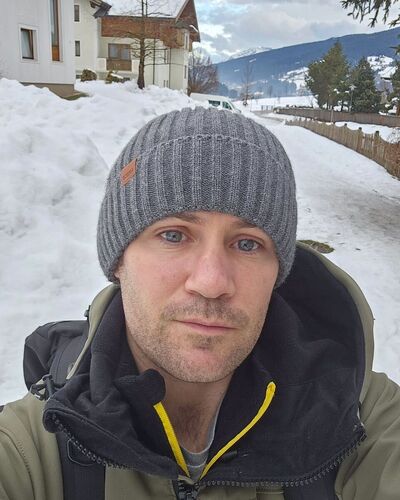  ,   Moore, 46 ,   ,   , c 
