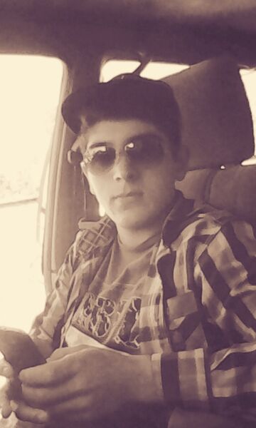  ,   Alex, 30 ,   