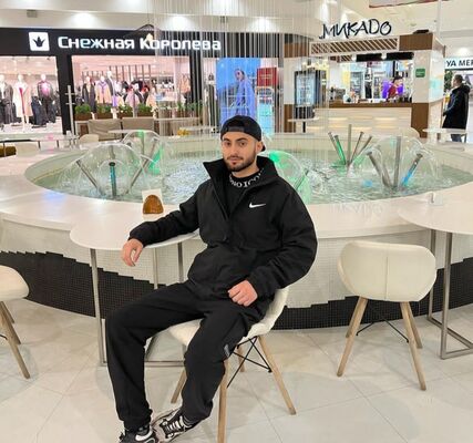  ,   Rusik, 24 ,   ,   