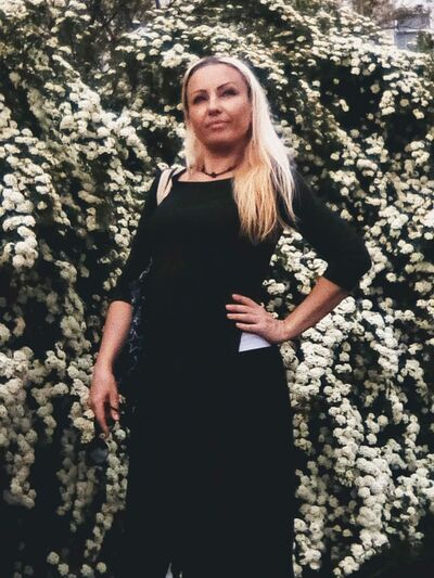  ,   Lana, 50 ,   