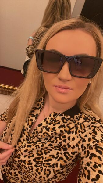  ,   Vikiii, 26 ,   ,   