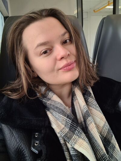  ,   Anna, 26 ,   ,   