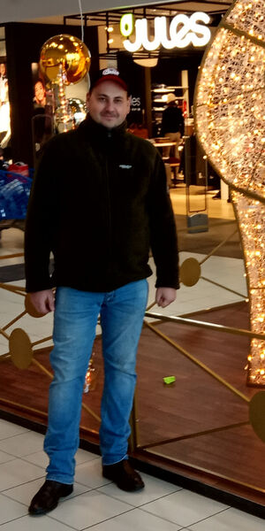  ,   Yauhen, 38 ,   