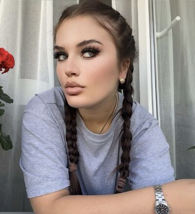  ,   Anastasia, 21 ,   , 