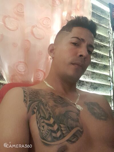  ,   Oniel, 33 ,   ,   