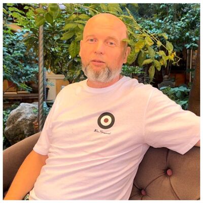  ,   NIK, 54 ,     