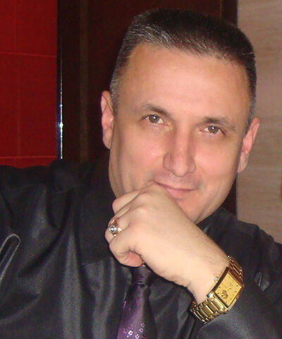   ,   Victor, 52 ,     , c 