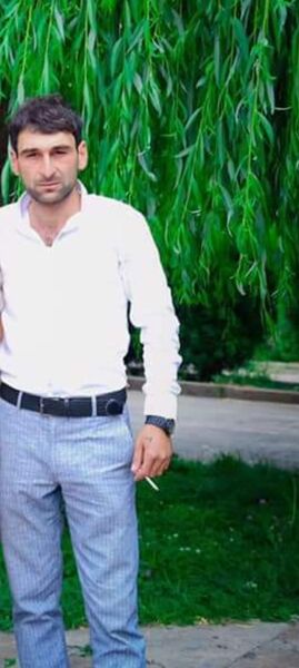  ,   Armen, 32 ,   ,   