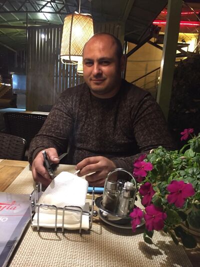  ,   Arman, 38 ,   ,   