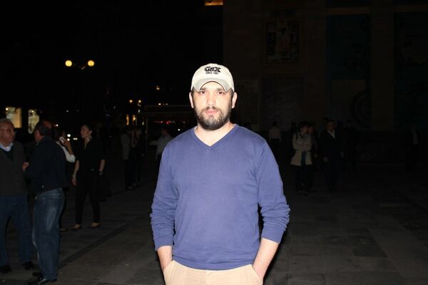  ,   Artur, 37 ,   ,   , c 
