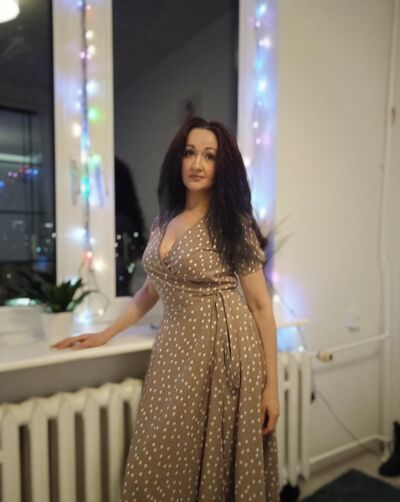  ,   Irina, 42 ,   ,   