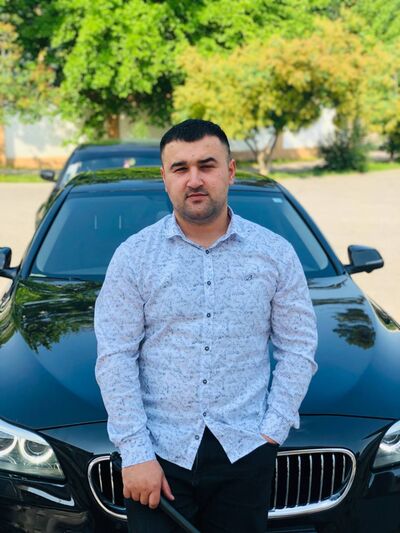  ,   Khalid, 28 ,   ,   