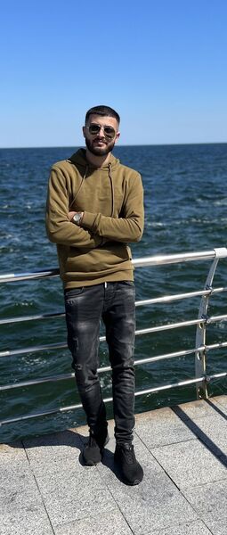  ,   Walid, 25 ,   ,   