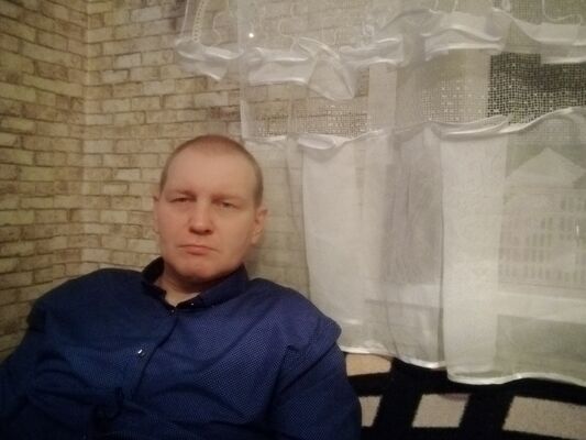  ,   Anton, 46 ,   ,   