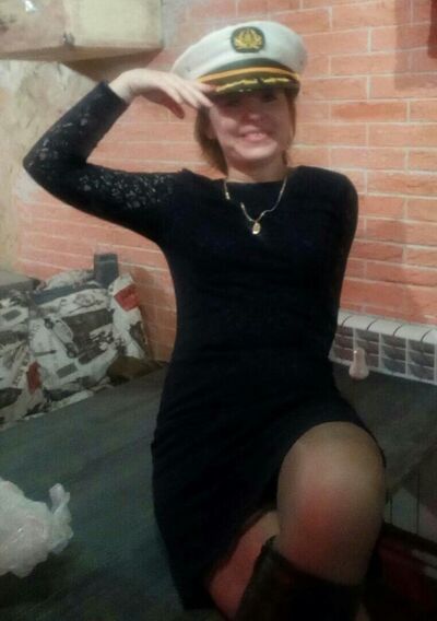  ,   Larisa, 53 ,  