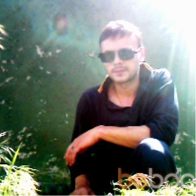  ,   Viktor, 46 ,   