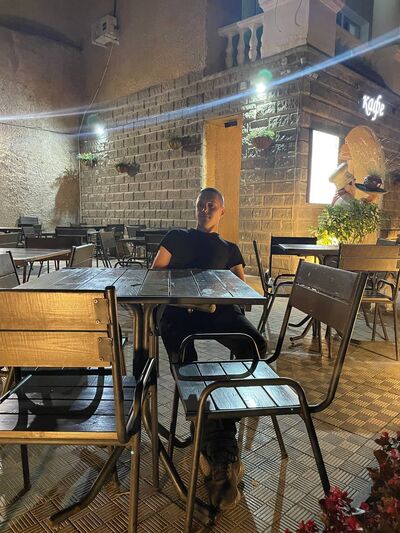  ,   Denis, 24 ,     , c 