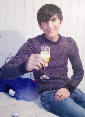  ,   Akbar, 34 ,  
