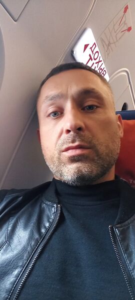  ,   Viktor, 42 ,     , c 